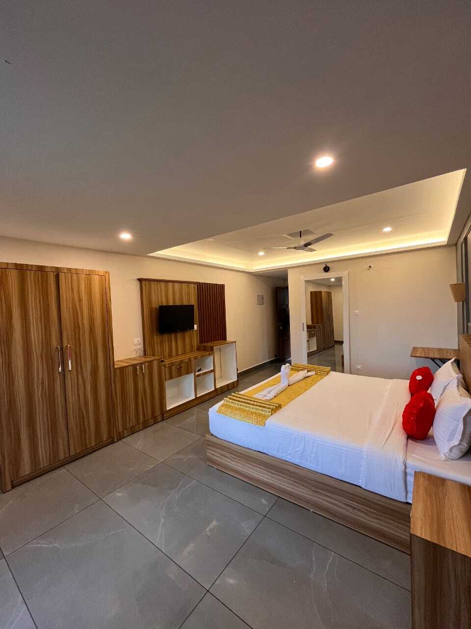 Deluxe Room - View 3